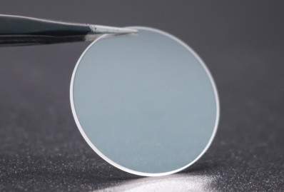 Aperture jelas 90% Sapphire Wafer LED Grade Min Perpendikularitas Paralelisme ≤3 Arc Sec