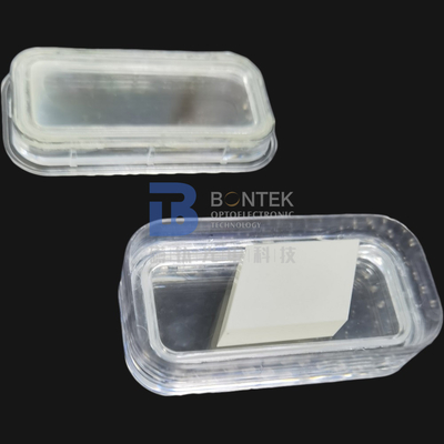 Kristal LiNbO3 Dilapisi Emas Dengan Sifat Elektro-Optik, Nonlinier, dan Piezoelektrik