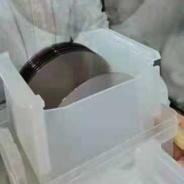 Black LiNbO3 Dan LiTaO3 Mengurangi Wafer Piezoelektrik Untuk Perangkat SAW Frekuensi Lebih Tinggi