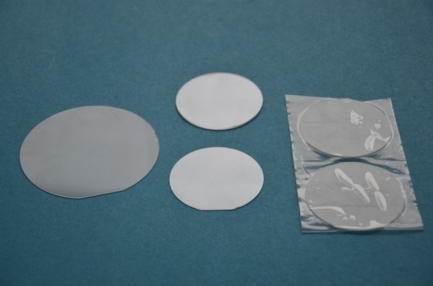 2 " 3 " 4 " 6 " Sapphire Wafer Al2O3 Crystal Substrate Double Side Polished Untuk Optical
