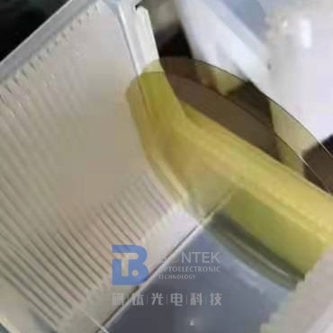 Sudut Euler 0 ° 138,5 ° 26,7 ° Wafer Langasit Dua Sisi Diameter Polandia 60mm